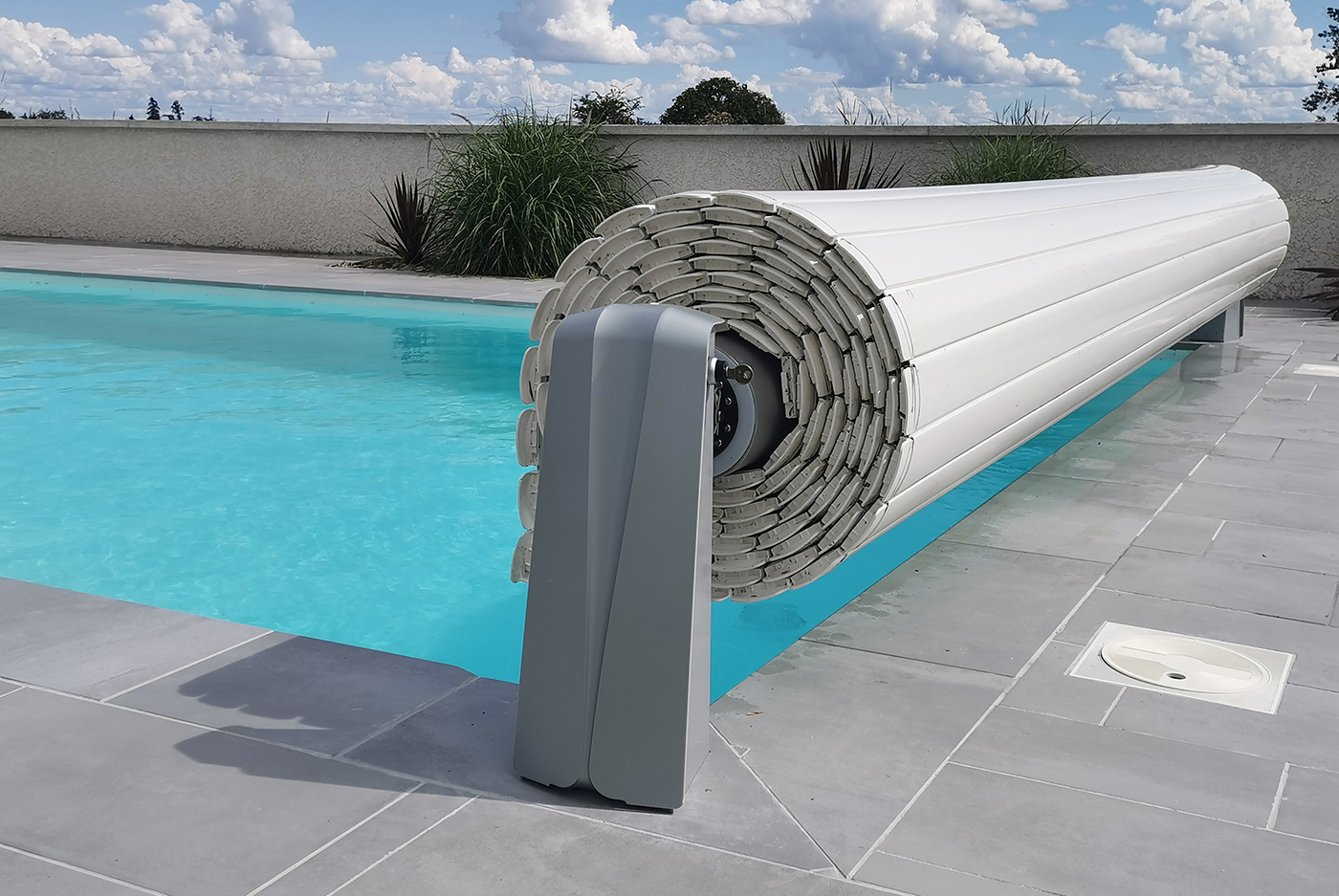 APF - Nos modèles de couvertures automatiques Hors-Sol pour piscine